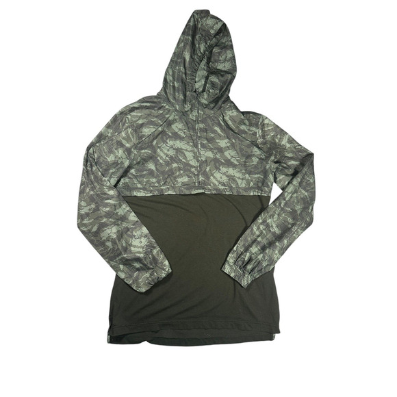 Under Armour 1/4 Zip Green Camouflage Fitted Hoodie Size Medium Pullover - Picture 1 of 7